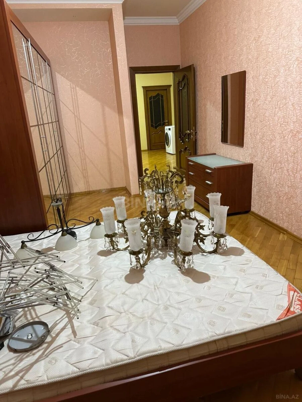 Kirayə verilir 3 otaqlı mənzil 120 m²