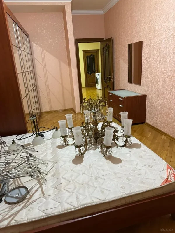 Kirayə verilir 3 otaqlı mənzil 120 m²