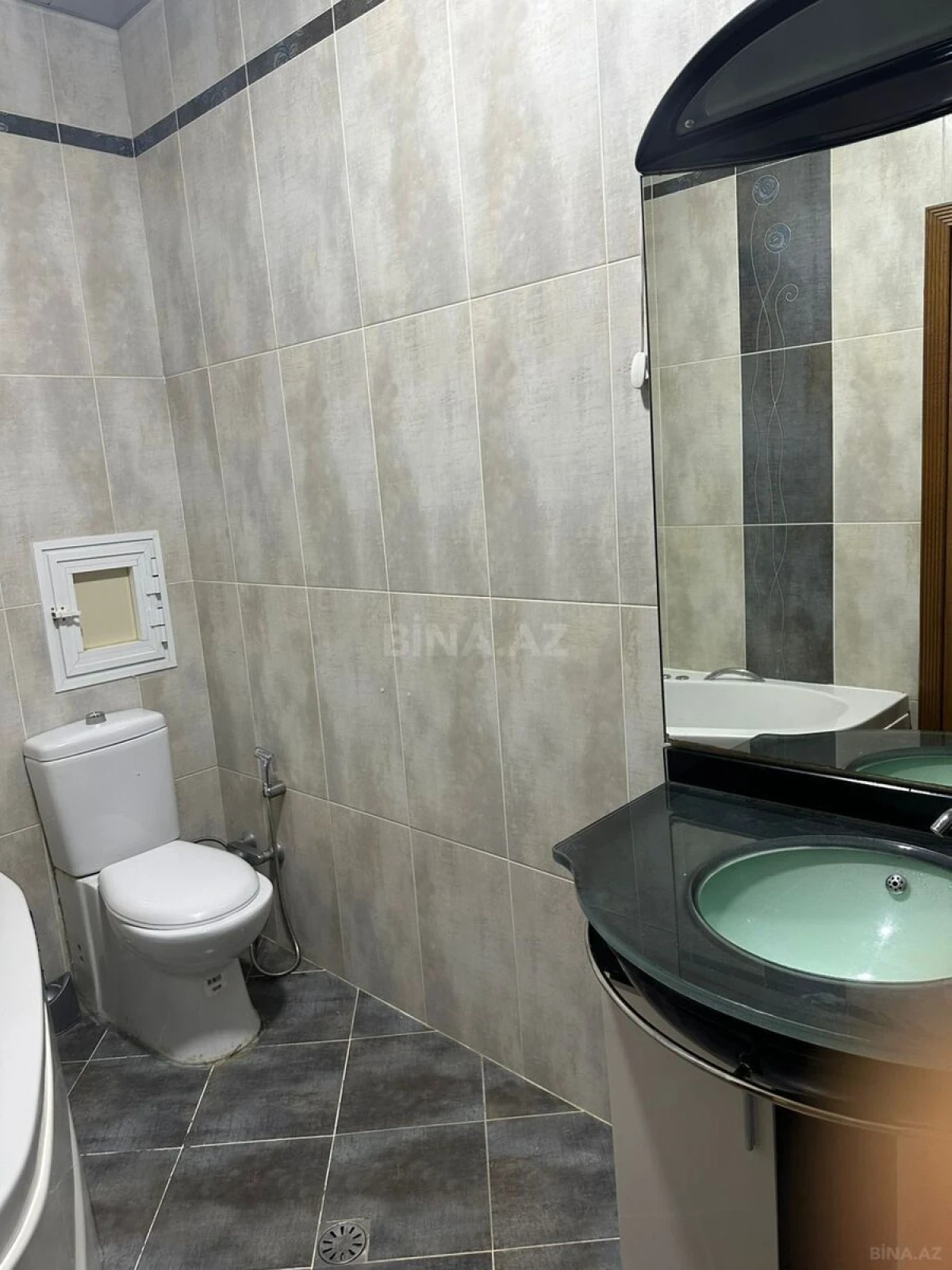 Kirayə verilir 3 otaqlı mənzil 120 m²