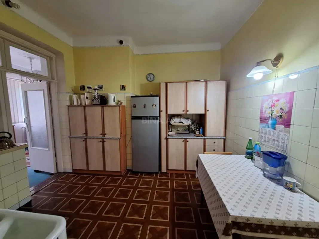 Kirayə verilir 4 otaqlı mənzil 100 m²