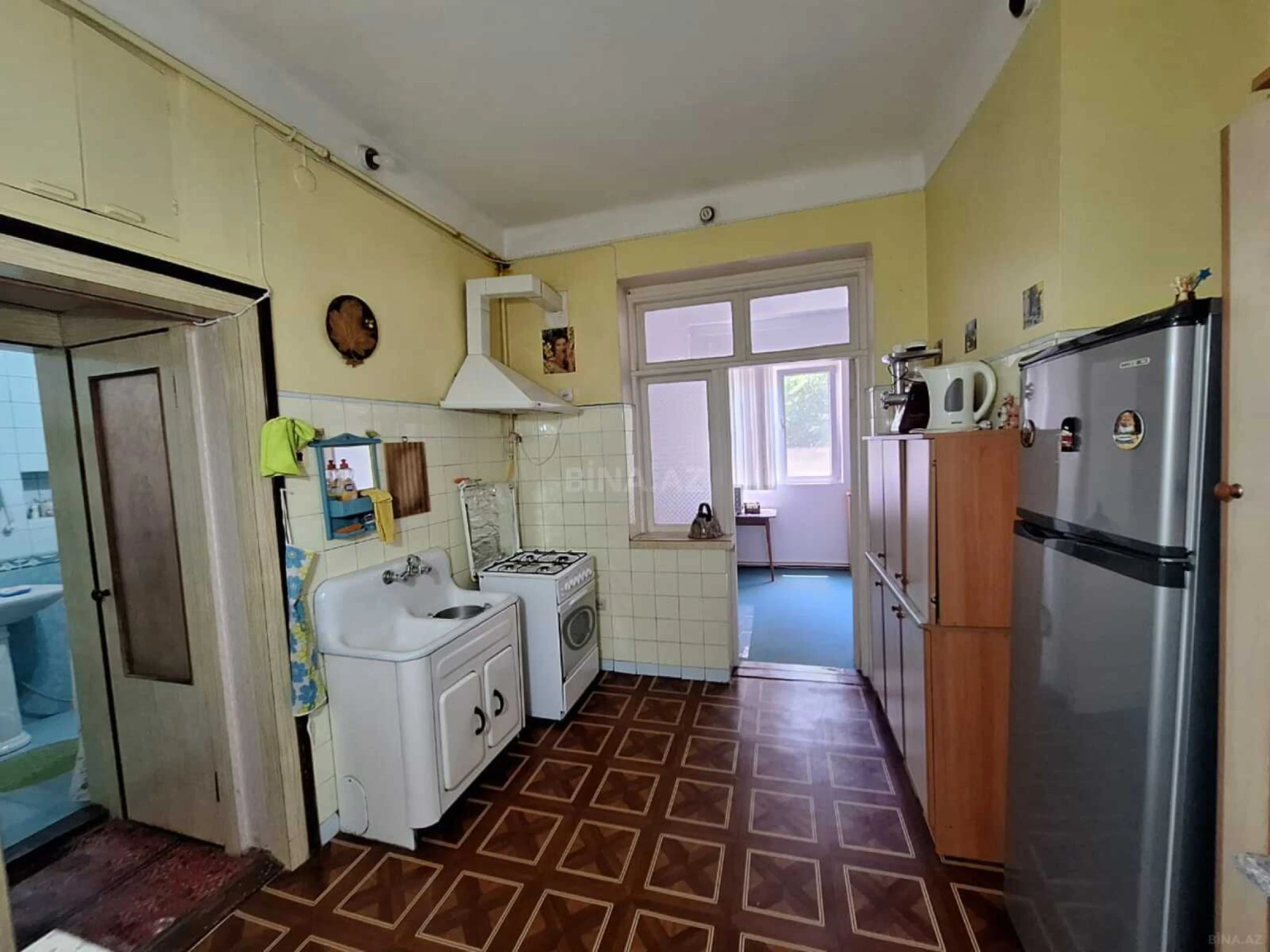 Kirayə verilir 4 otaqlı mənzil 100 m²