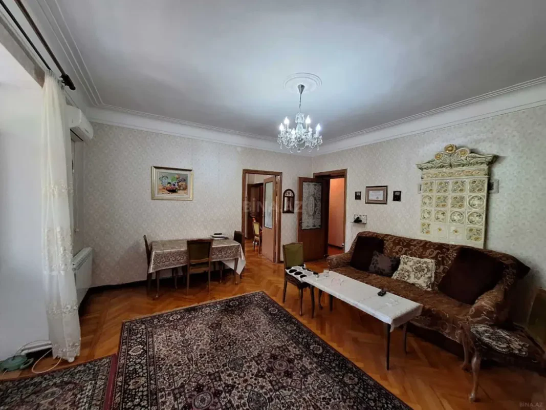Kirayə verilir 4 otaqlı mənzil 100 m²