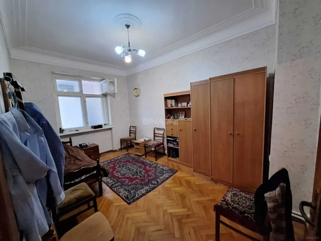 Kirayə verilir 4 otaqlı mənzil 100 m²