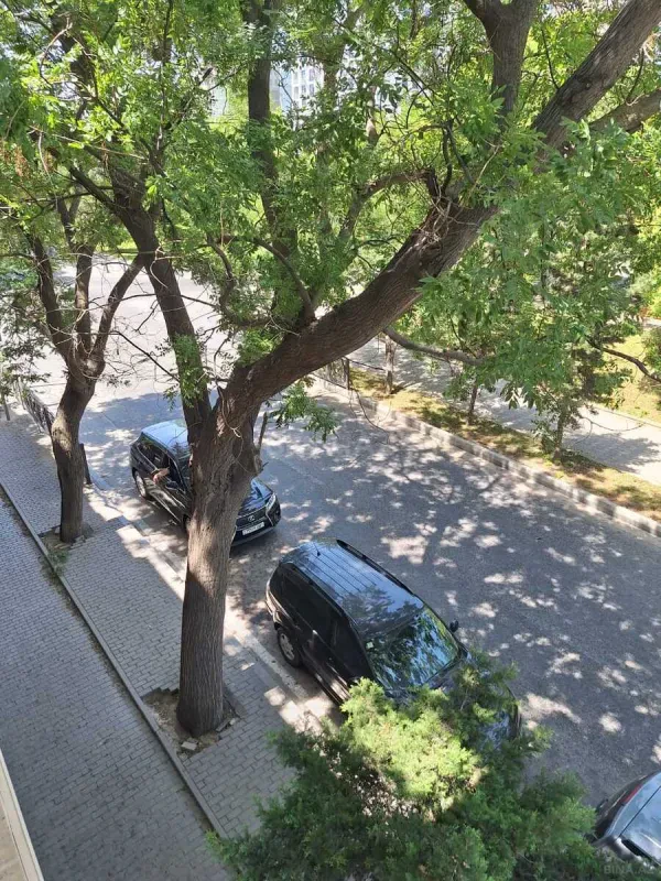 Kirayə verilir 4 otaqlı mənzil 100 m²