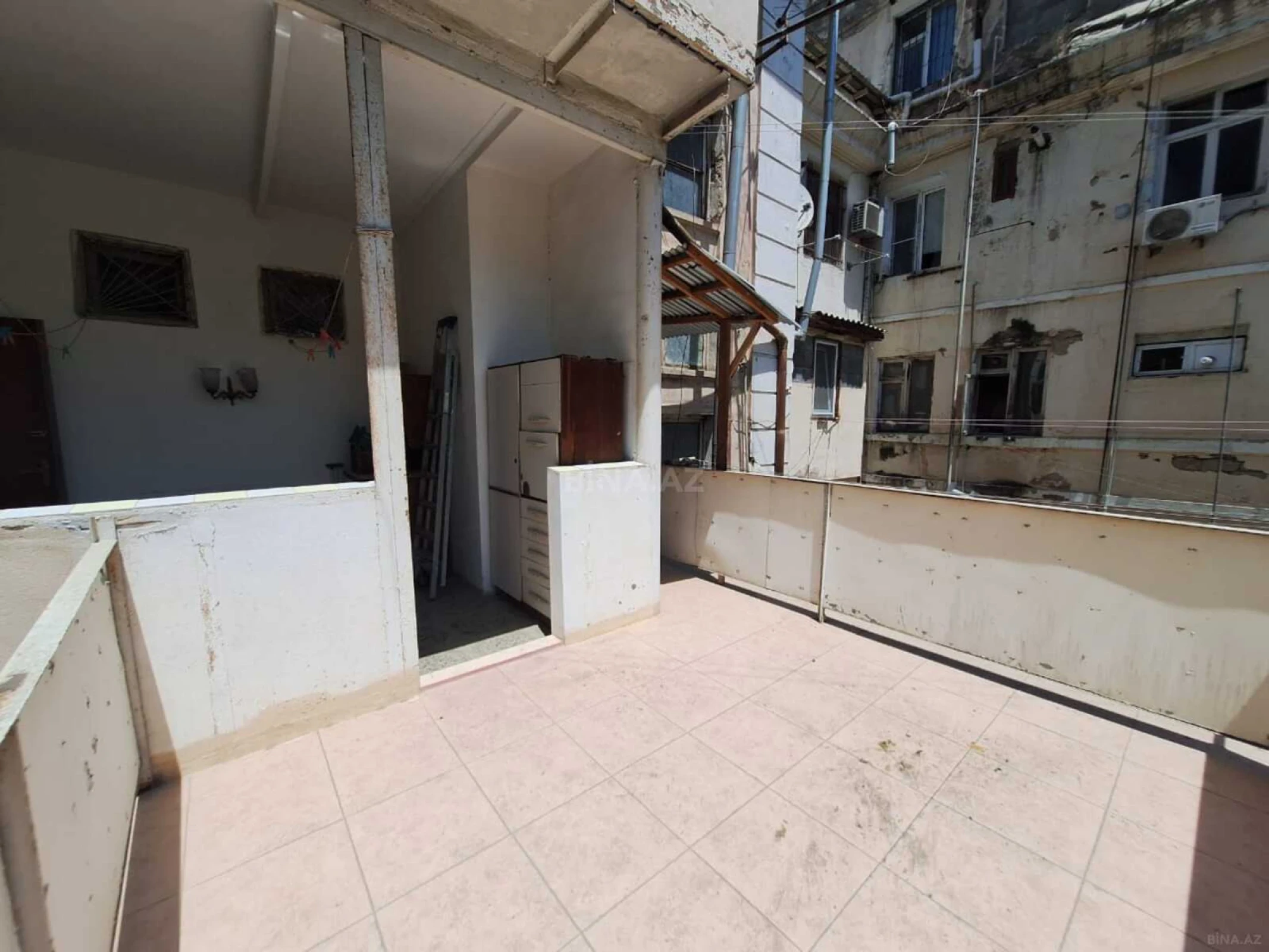 Kirayə verilir 4 otaqlı mənzil 100 m²