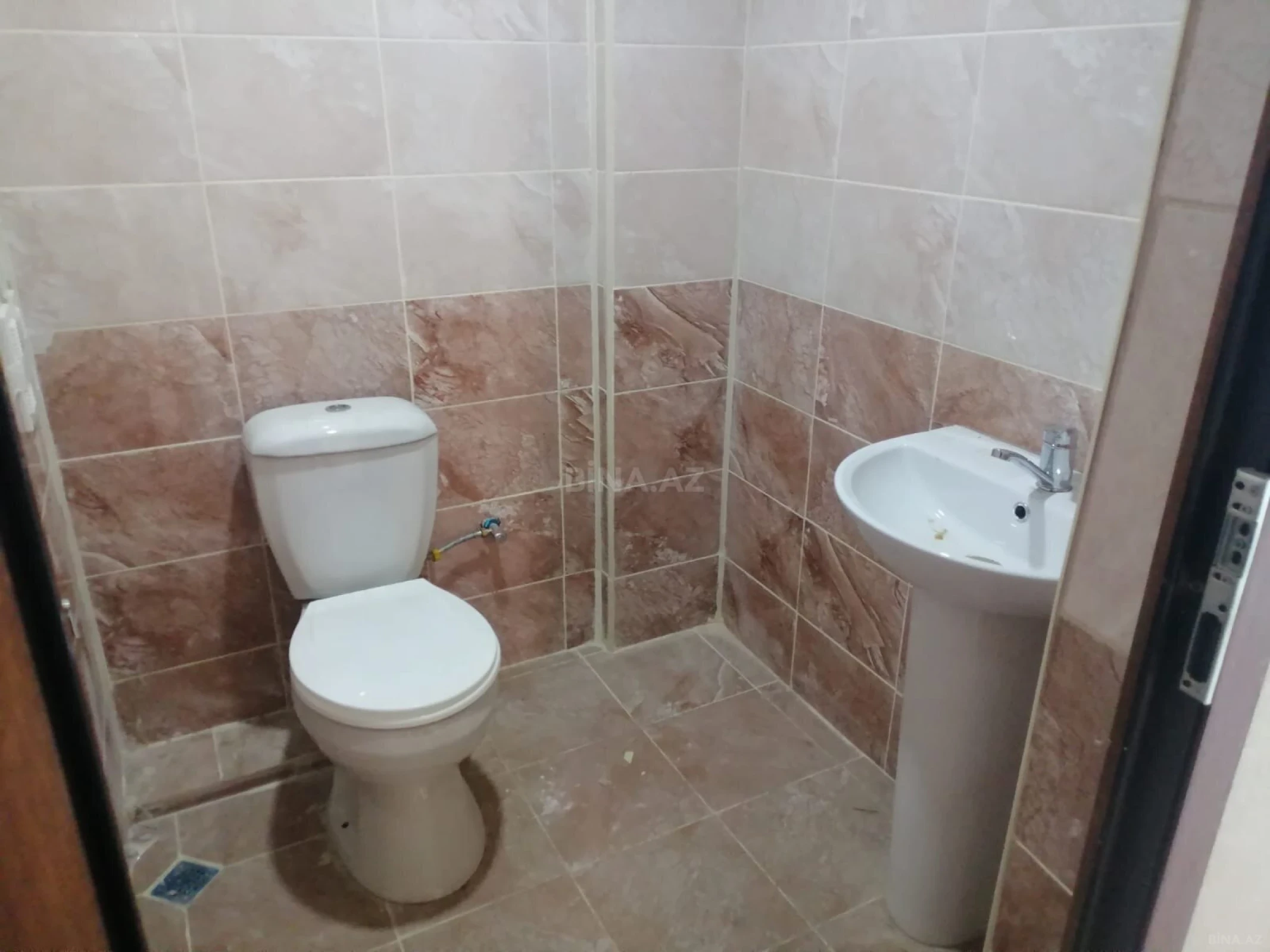 Satılır 3 otaqlı mənzil 102 m²