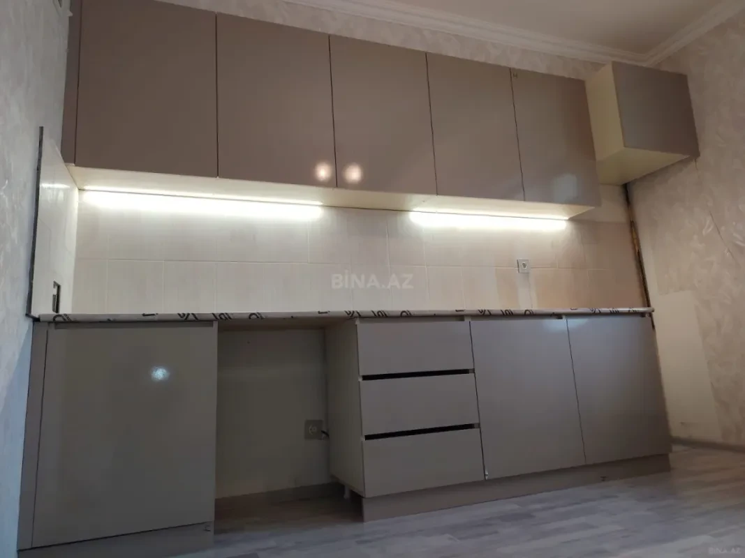 Satılır 3 otaqlı mənzil 102 m²