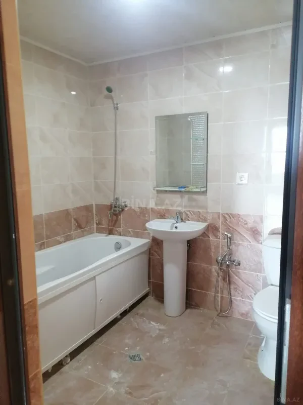 Satılır 3 otaqlı mənzil 102 m²