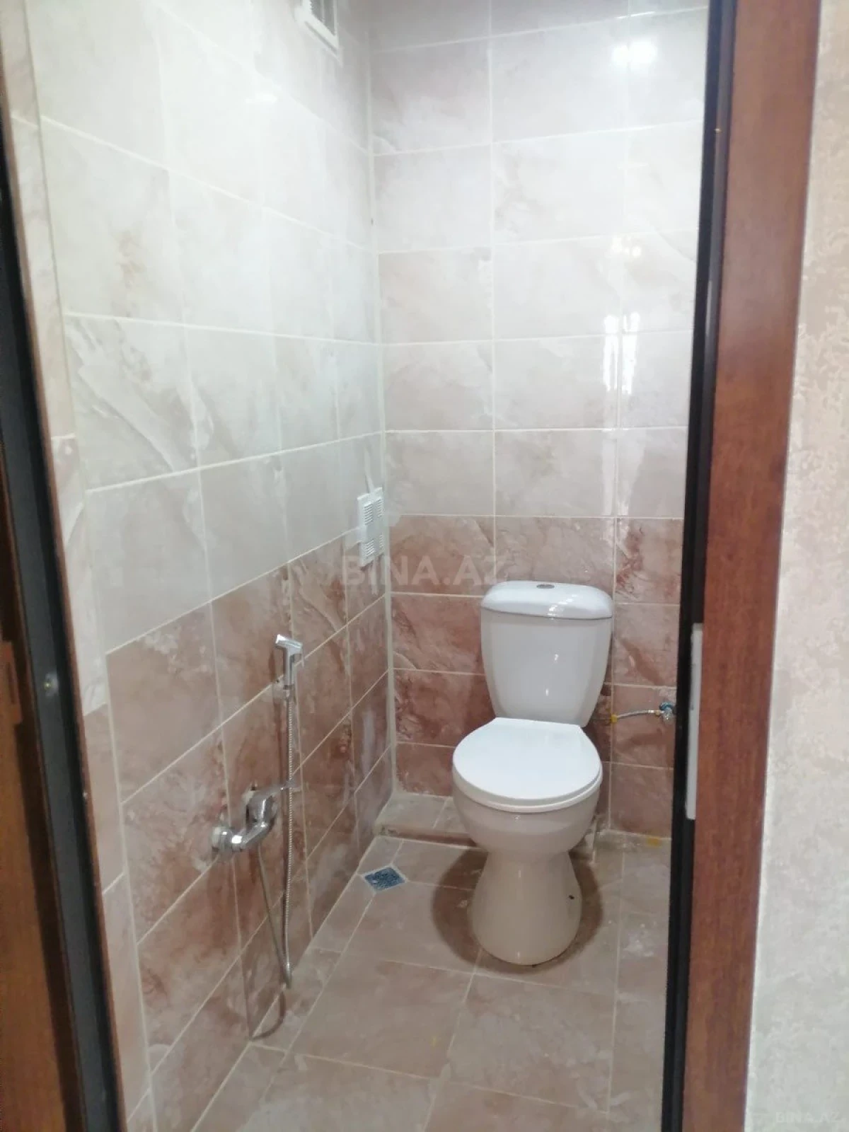 Satılır 3 otaqlı mənzil 102 m²