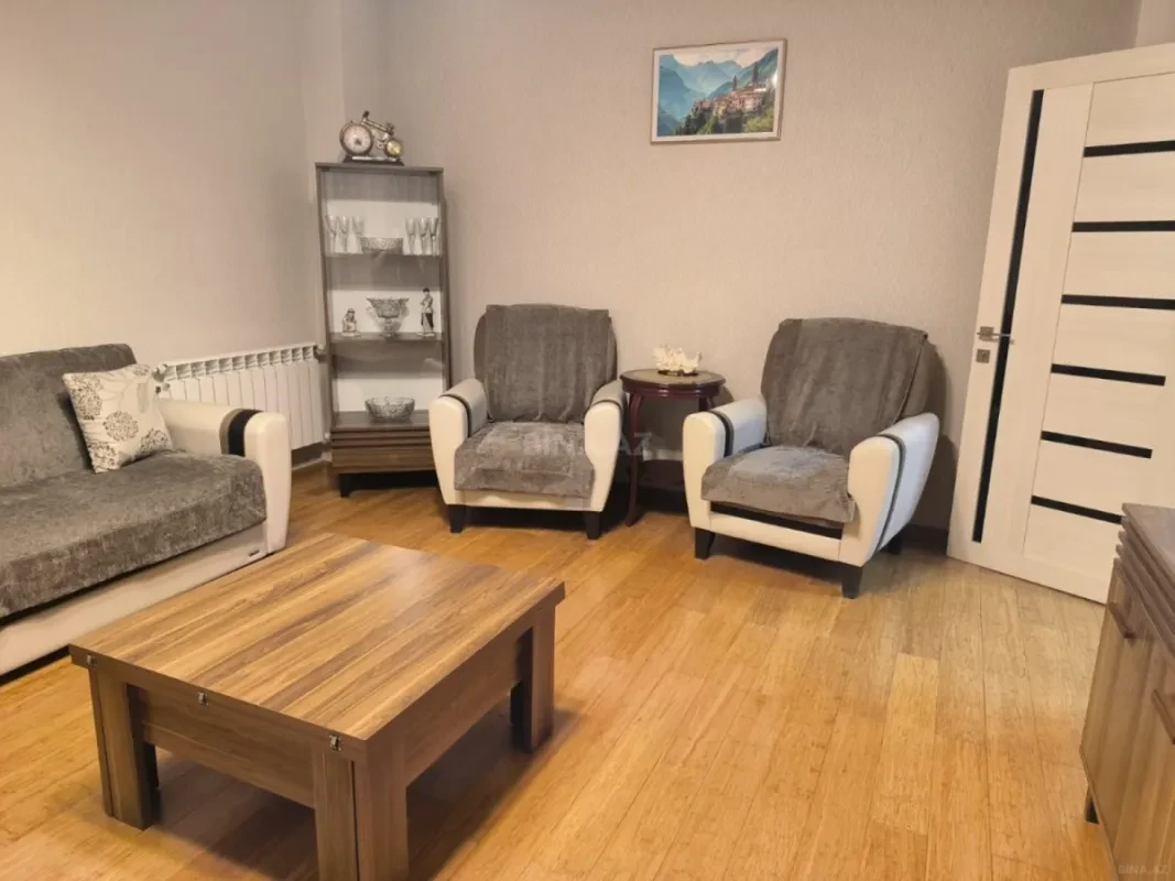 Kirayə verilir 3 otaqlı mənzil 115 m²