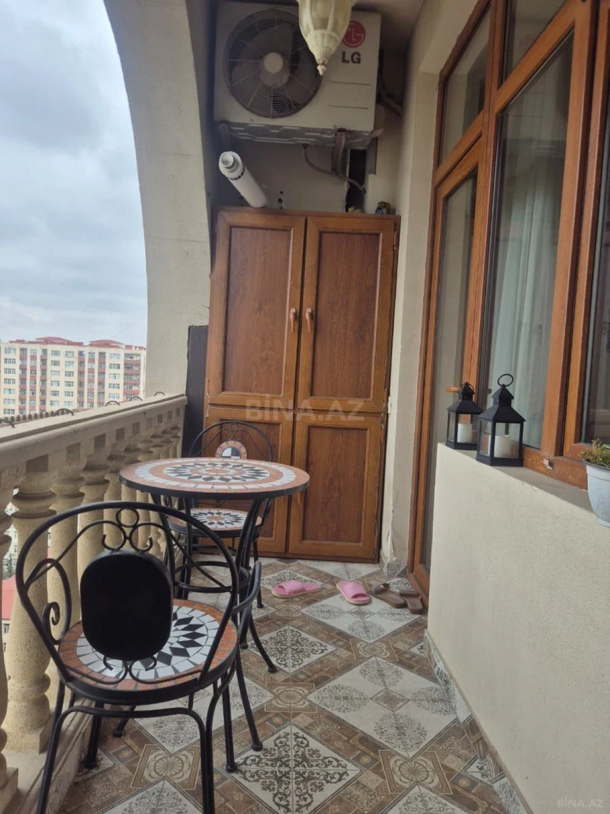 Satılır 3 otaqlı mənzil 214 m²