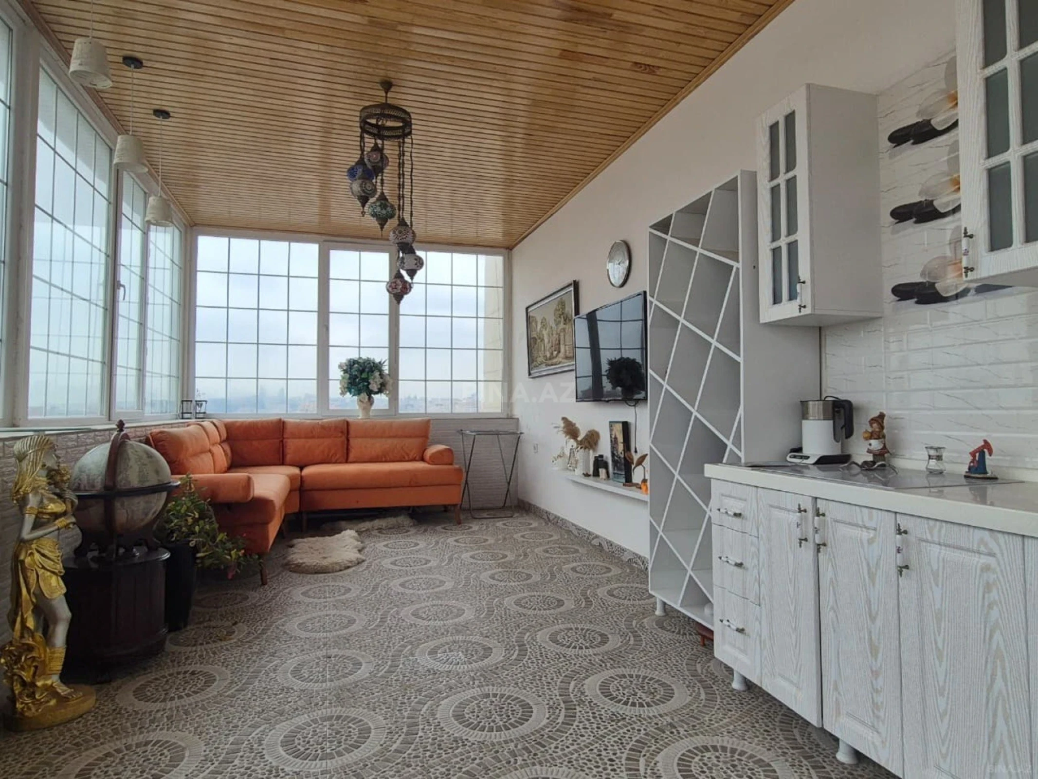 Satılır 3 otaqlı mənzil 214 m²