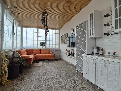 Satılır 3 otaqlı mənzil 214 m²