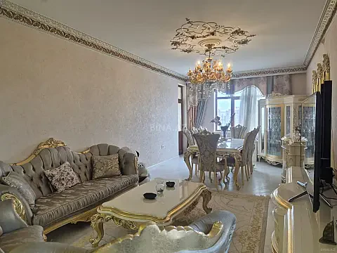 Satılır 3 otaqlı mənzil 214 m²