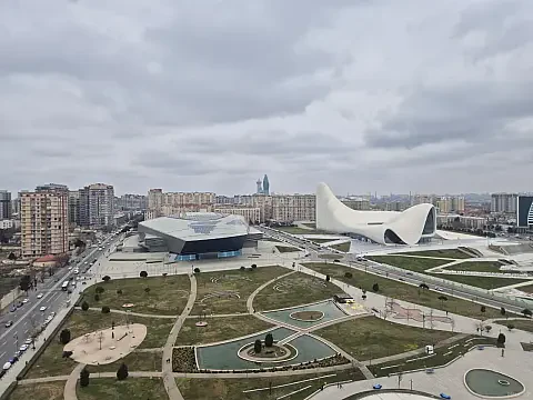 Satılır 3 otaqlı mənzil 214 m² — Bakı 3 otaq 214.00 m²