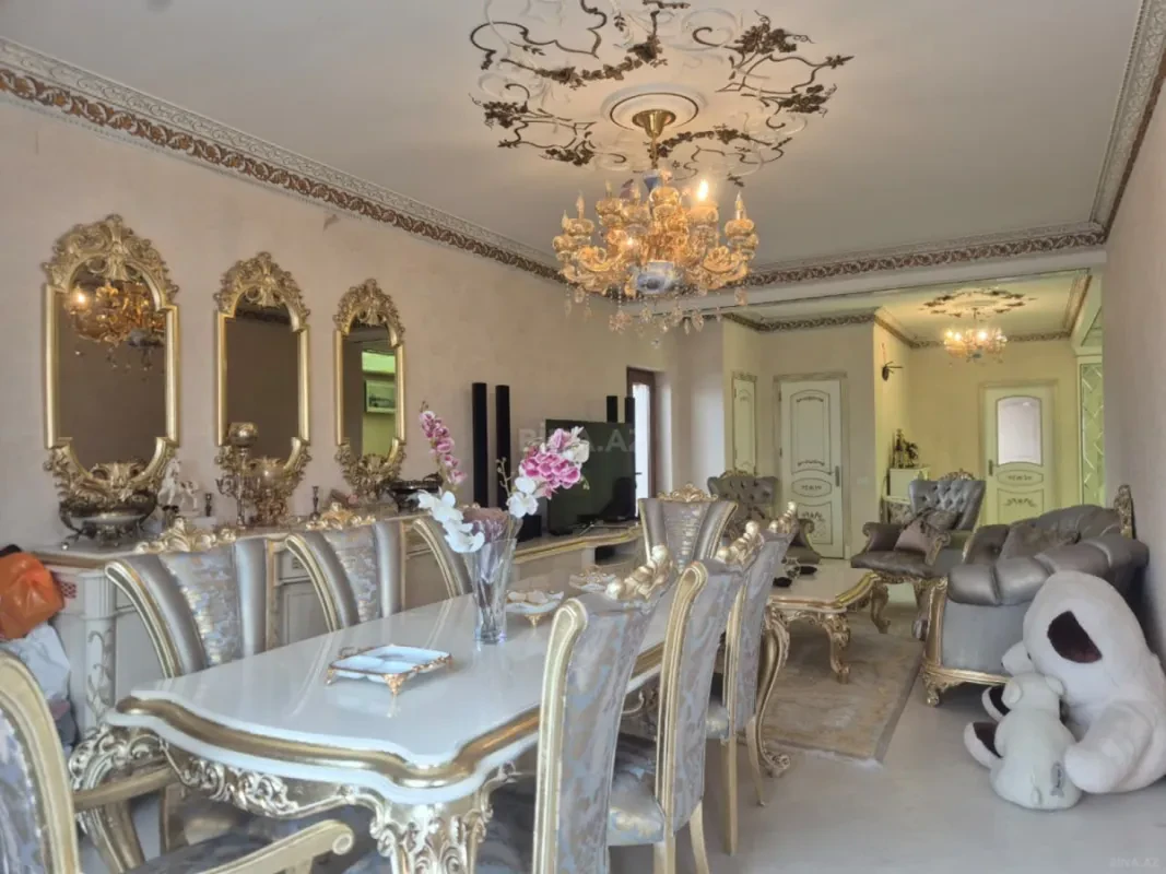Satılır 3 otaqlı mənzil 214 m²