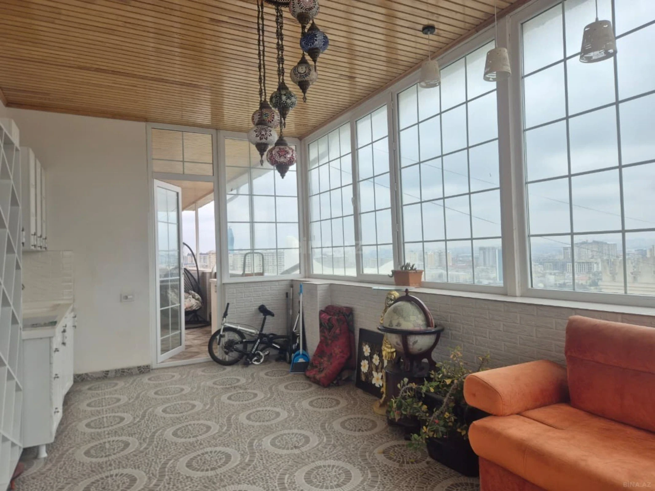 Satılır 3 otaqlı mənzil 214 m²