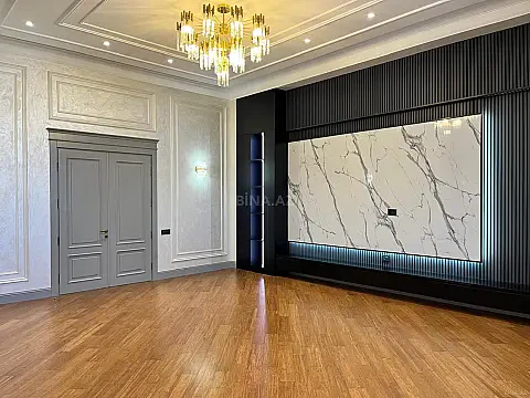 Satılır 4 otaqlı mənzil 285 m²