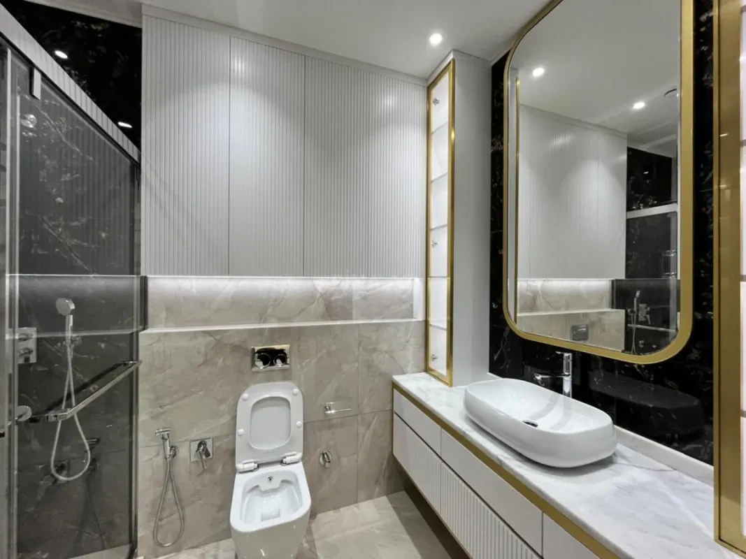 Satılır 4 otaqlı mənzil 285 m²