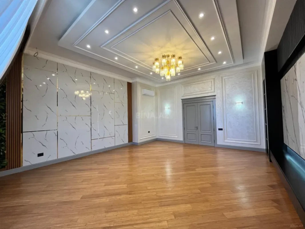 Satılır 4 otaqlı mənzil 285 m²