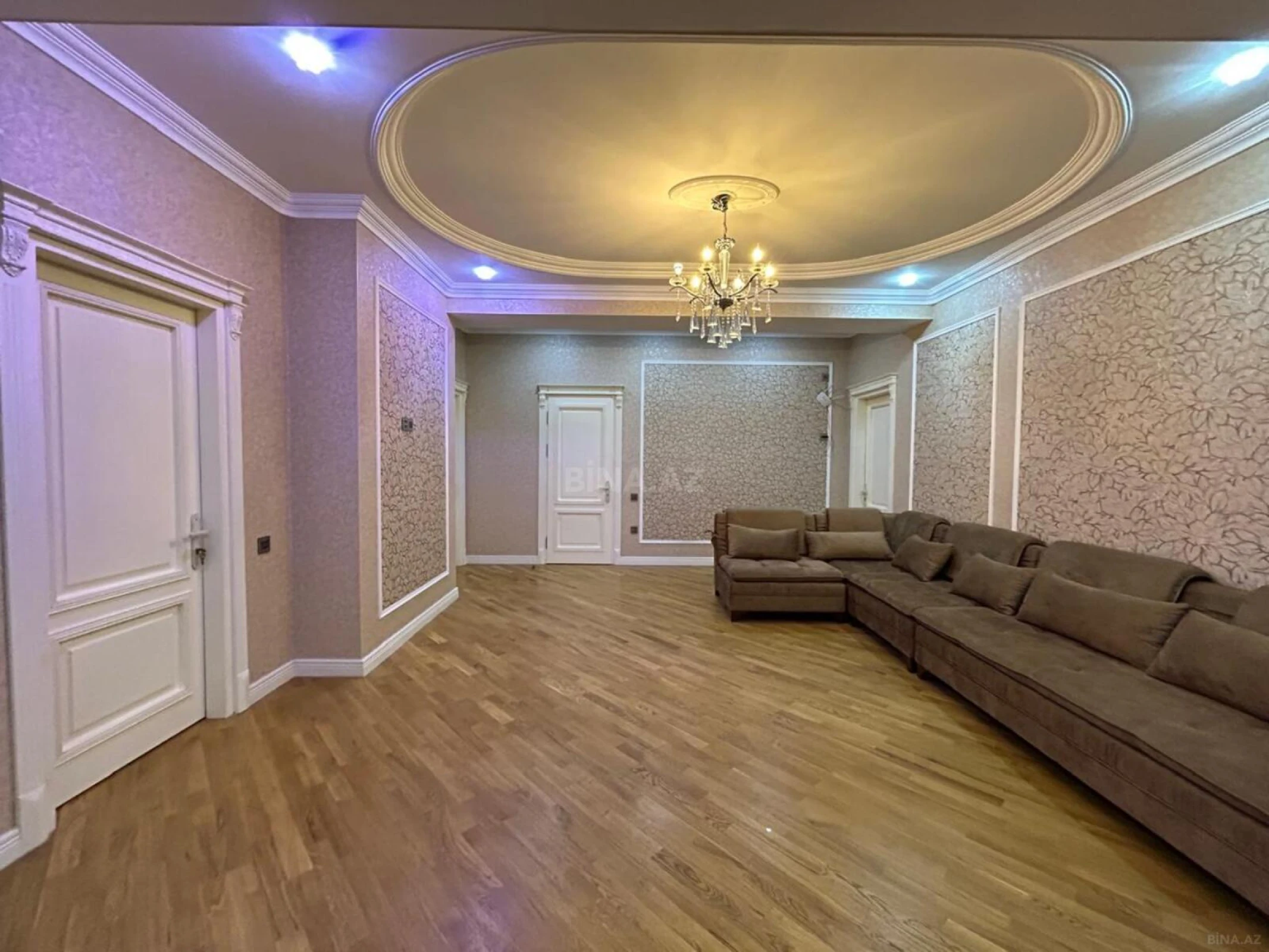 Kirayə verilir 3 otaqlı mənzil 170 m²