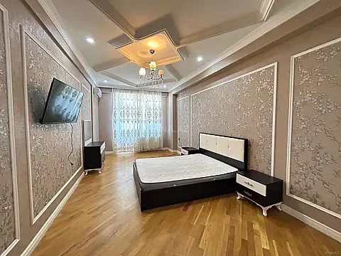 Kirayə verilir 3 otaqlı mənzil 170 m²