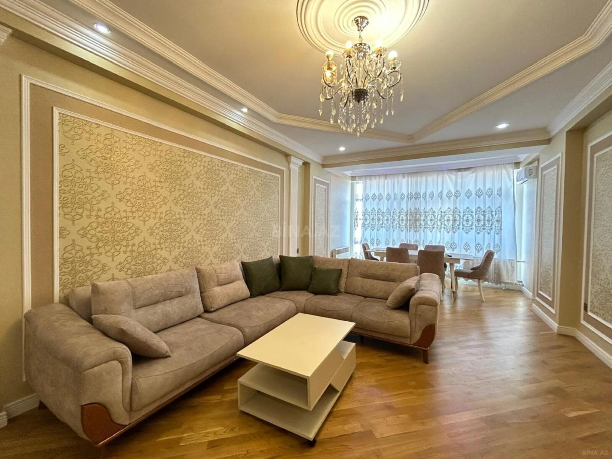 Kirayə verilir 3 otaqlı mənzil 170 m²