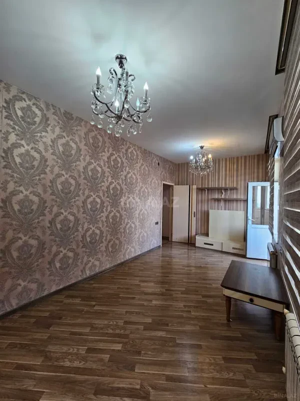 Satılır 2 otaqlı mənzil 85 m²