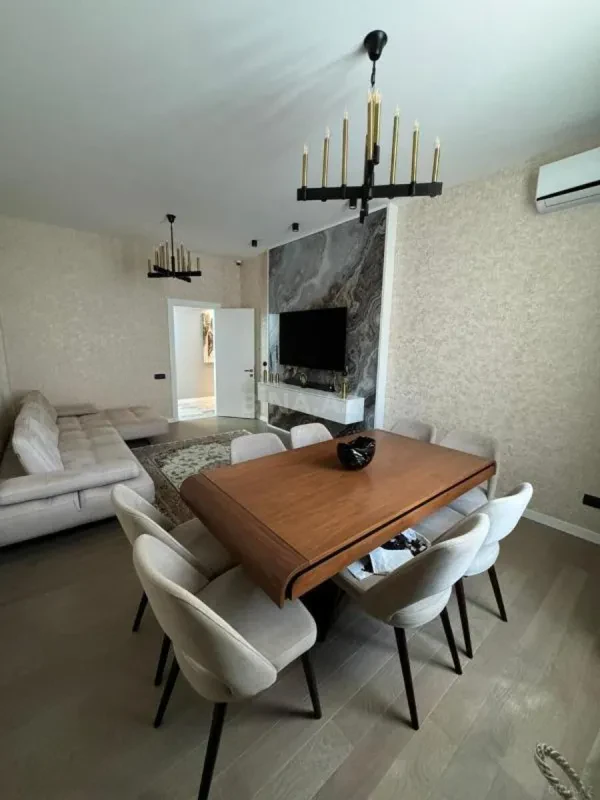 Satılır 3 otaqlı mənzil 119 m²