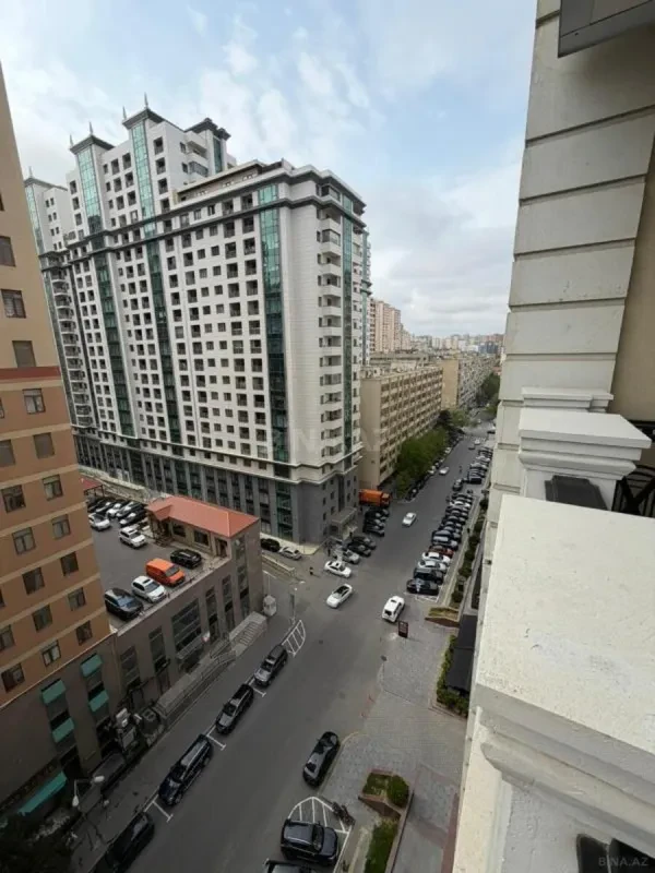 Satılır 3 otaqlı mənzil 119 m²