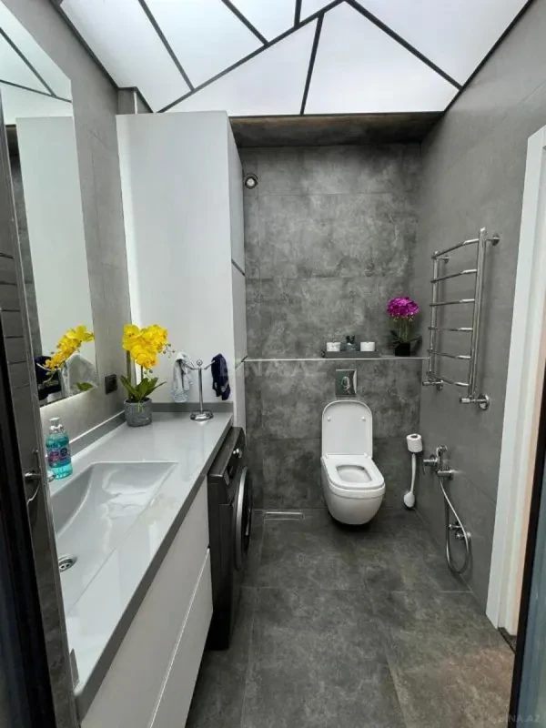 Satılır 3 otaqlı mənzil 119 m²