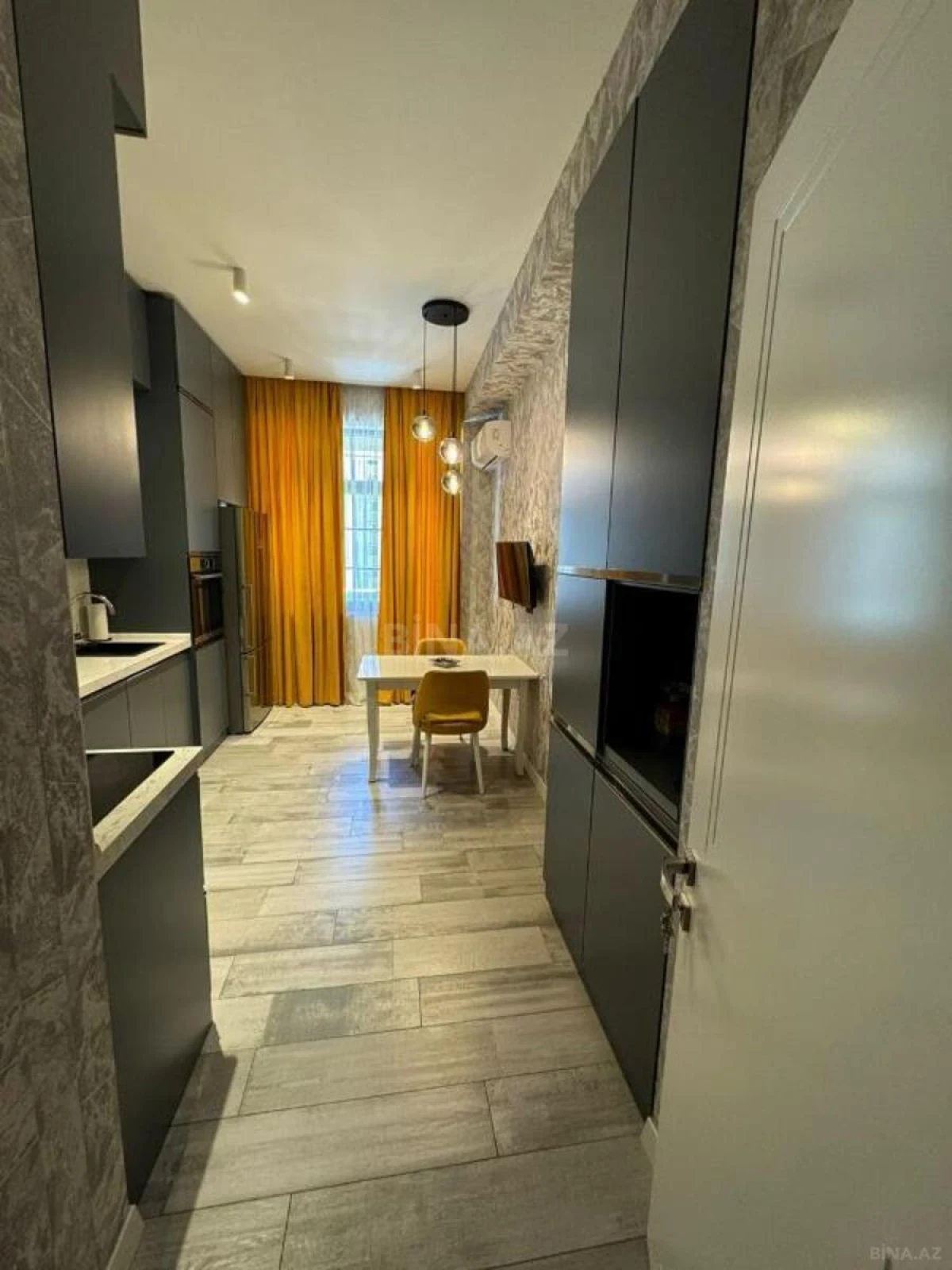 Satılır 3 otaqlı mənzil 119 m²