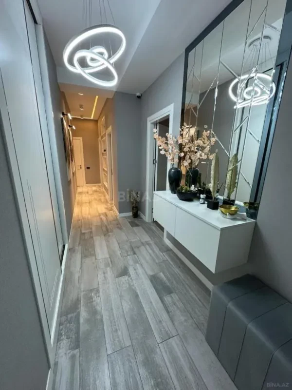 Satılır 3 otaqlı mənzil 119 m²