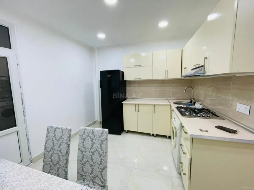 Kirayə verilir 2 otaqlı mənzil 50 m²