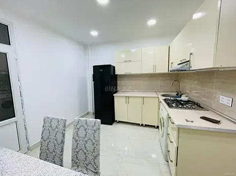 Kirayə verilir 2 otaqlı mənzil 50 m²