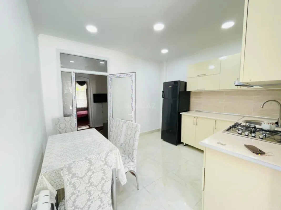 Kirayə verilir 2 otaqlı mənzil 50 m²