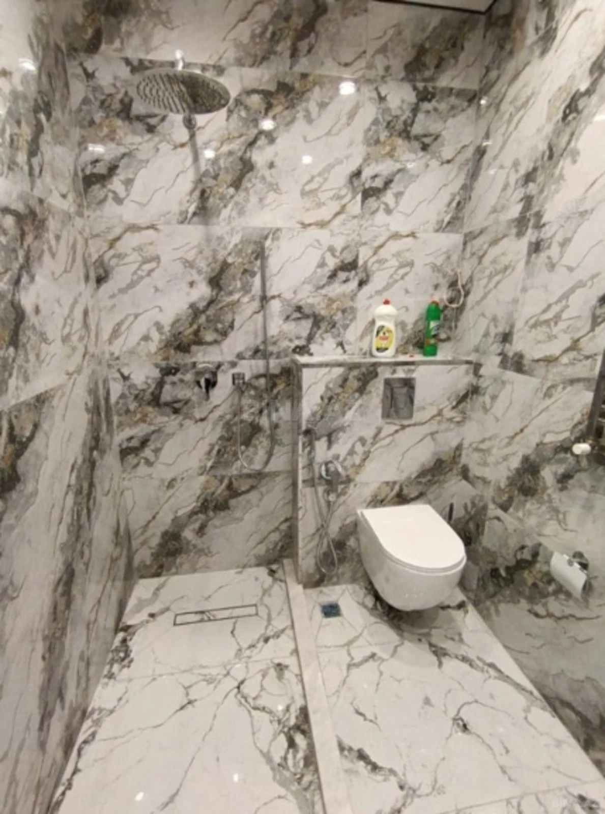 Kirayə verilir 2 otaqlı mənzil 74 m²