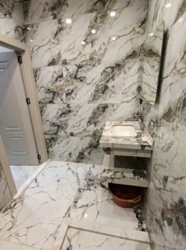 Kirayə verilir 2 otaqlı mənzil 74 m²