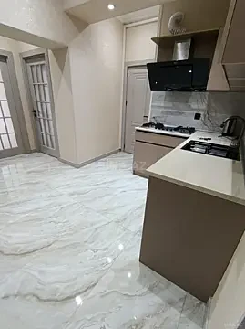 Kirayə verilir 2 otaqlı mənzil 74 m²