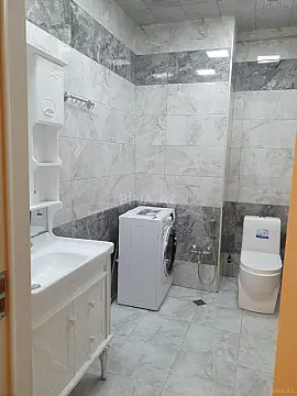 Kirayə verilir 3 otaqlı mənzil 130 m²