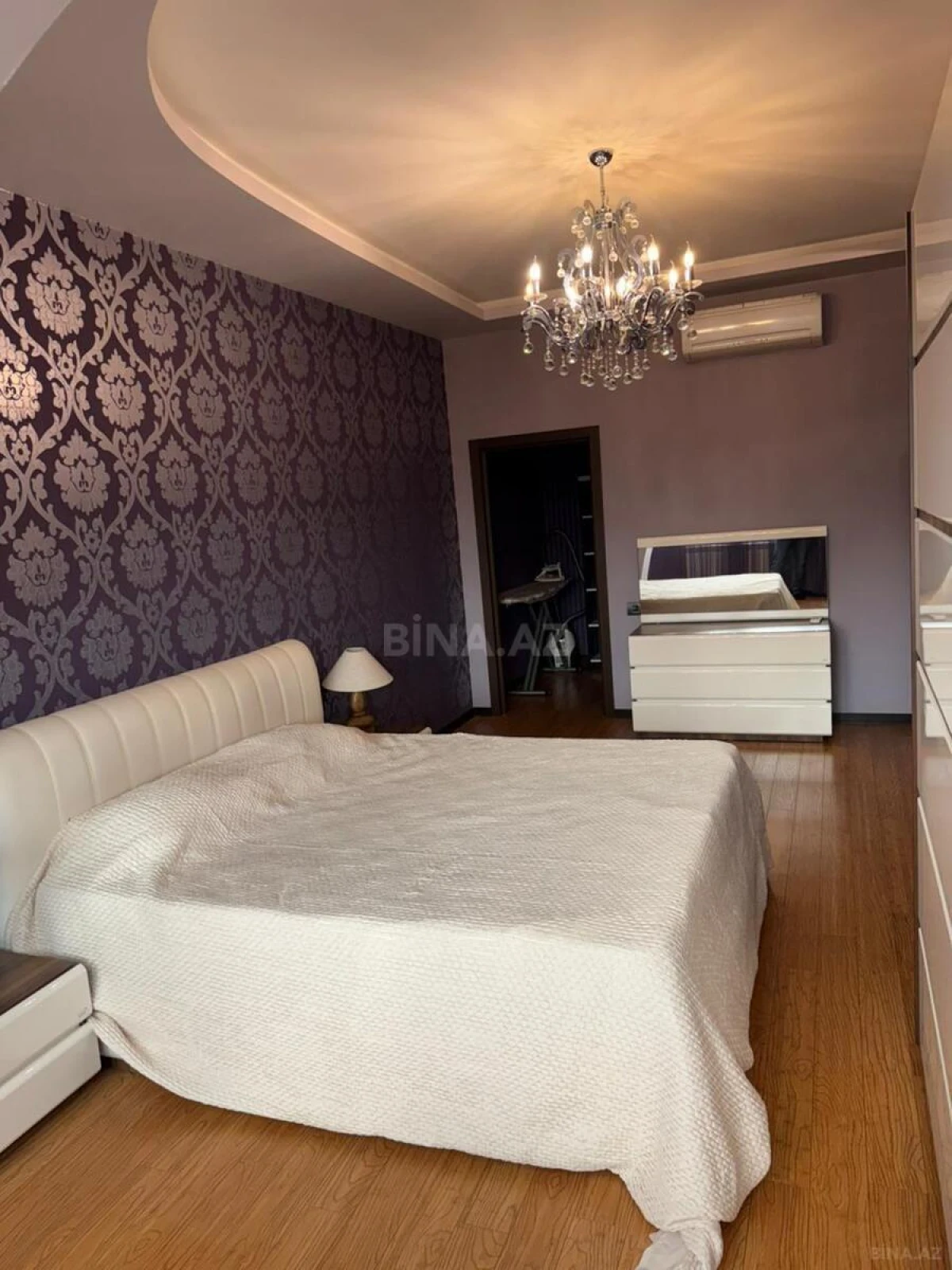 Kirayə verilir 3 otaqlı mənzil 160 m²