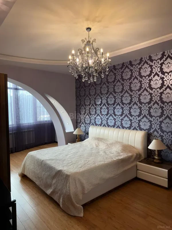Kirayə verilir 3 otaqlı mənzil 160 m²