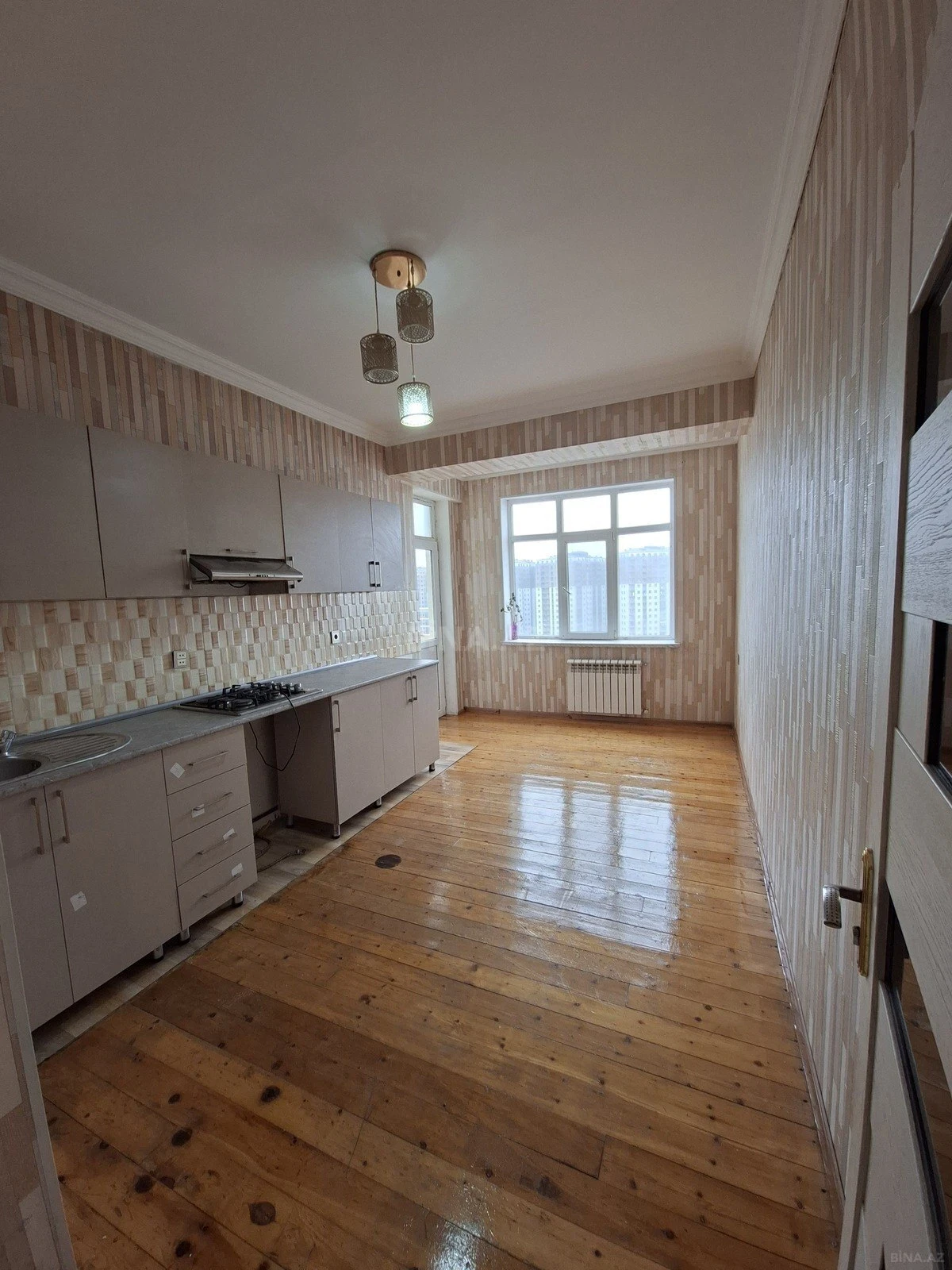 Kirayə verilir 3 otaqlı mənzil 120 m²