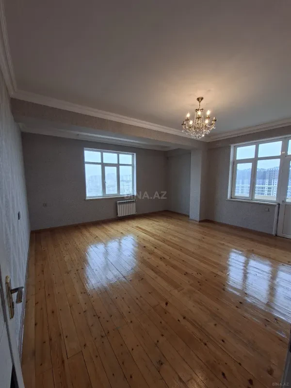 Kirayə verilir 3 otaqlı mənzil 120 m²