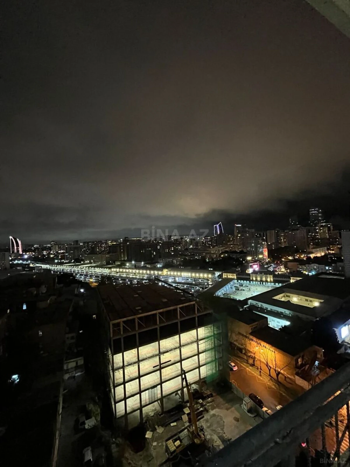 Kirayə verilir 3 otaqlı mənzil 102 m²