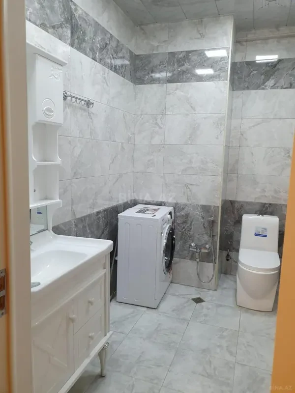 Kirayə verilir 3 otaqlı mənzil 130 m²