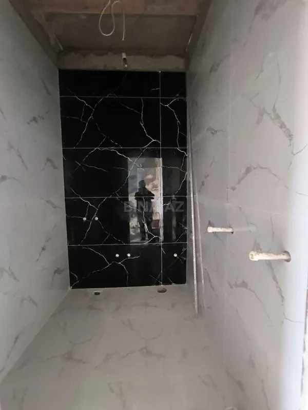 Satılır 6 otaqlı həyət evi 300 m²