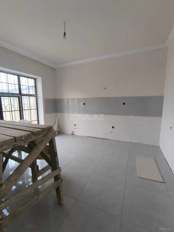 Satılır 6 otaqlı həyət evi 300 m²