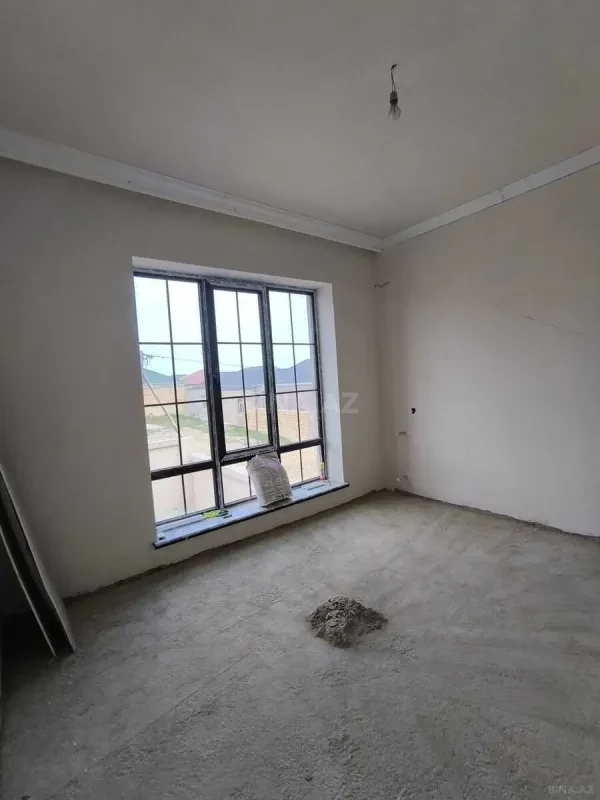 Satılır 6 otaqlı həyət evi 300 m²