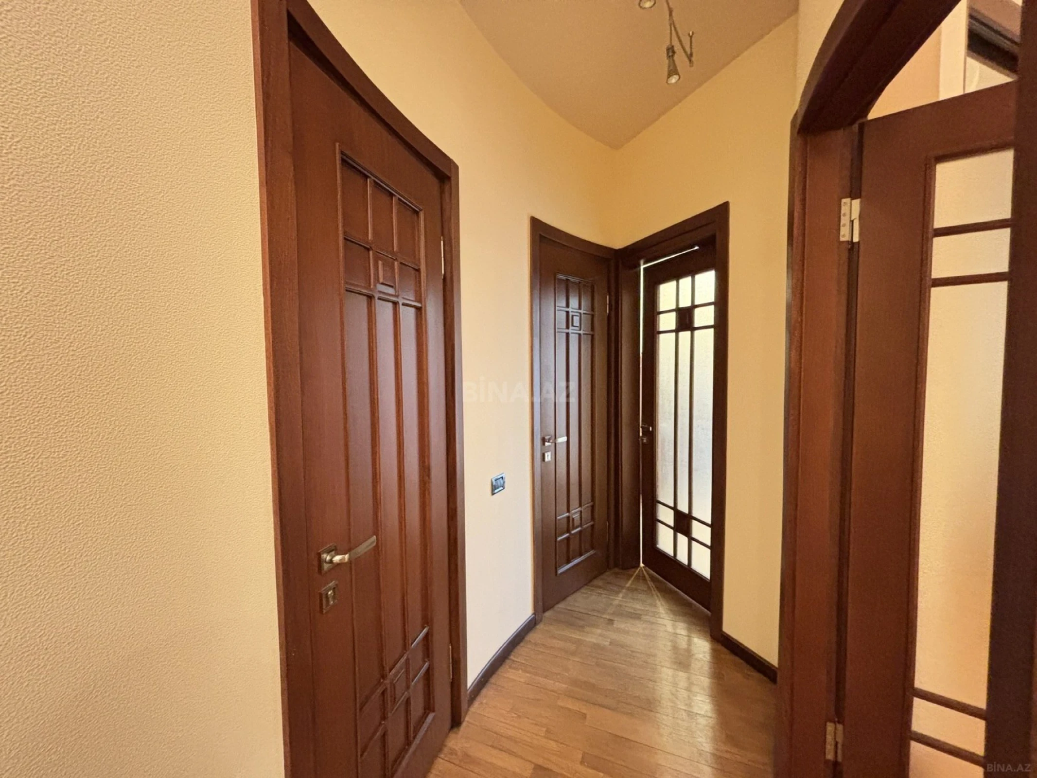 Kirayə verilir 3 otaqlı mənzil 85 m²